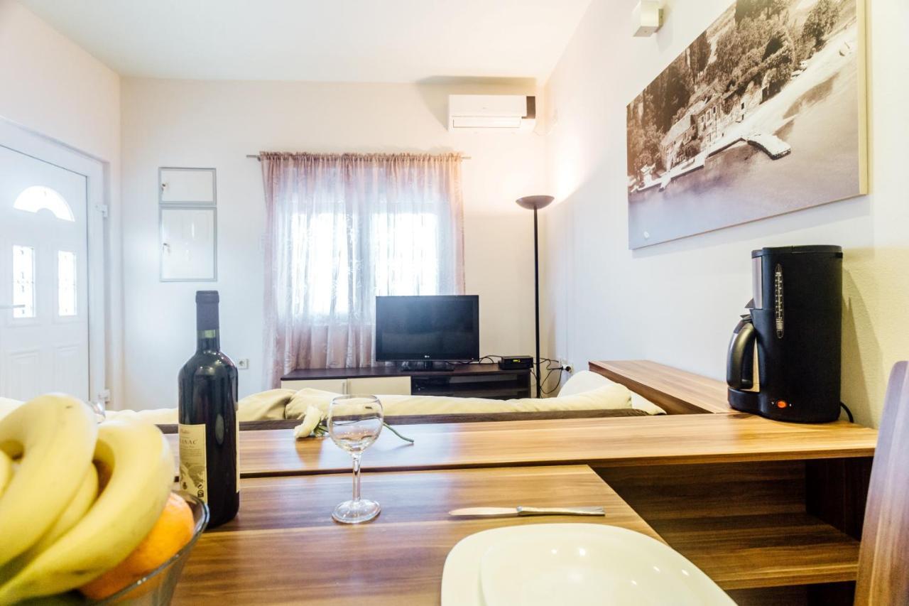 Beachfront Apartments 蒂瓦特 外观 照片
